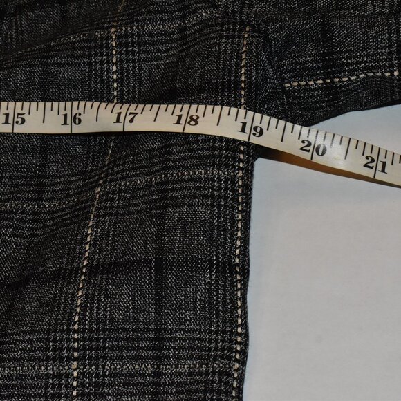 Tahari Relax Fit Grey Black Plaid Blazer Jacket Size 12 - Picture 4 of 14